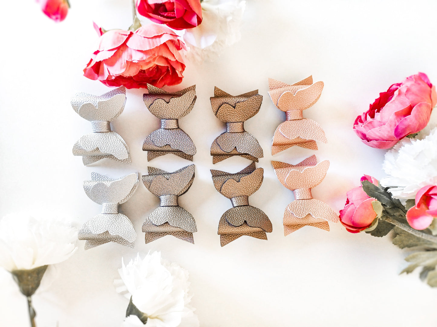 Cléo, butterfly clips