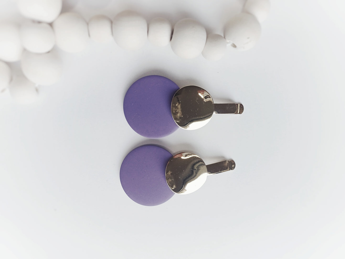 Opaline, the “hair slides”
