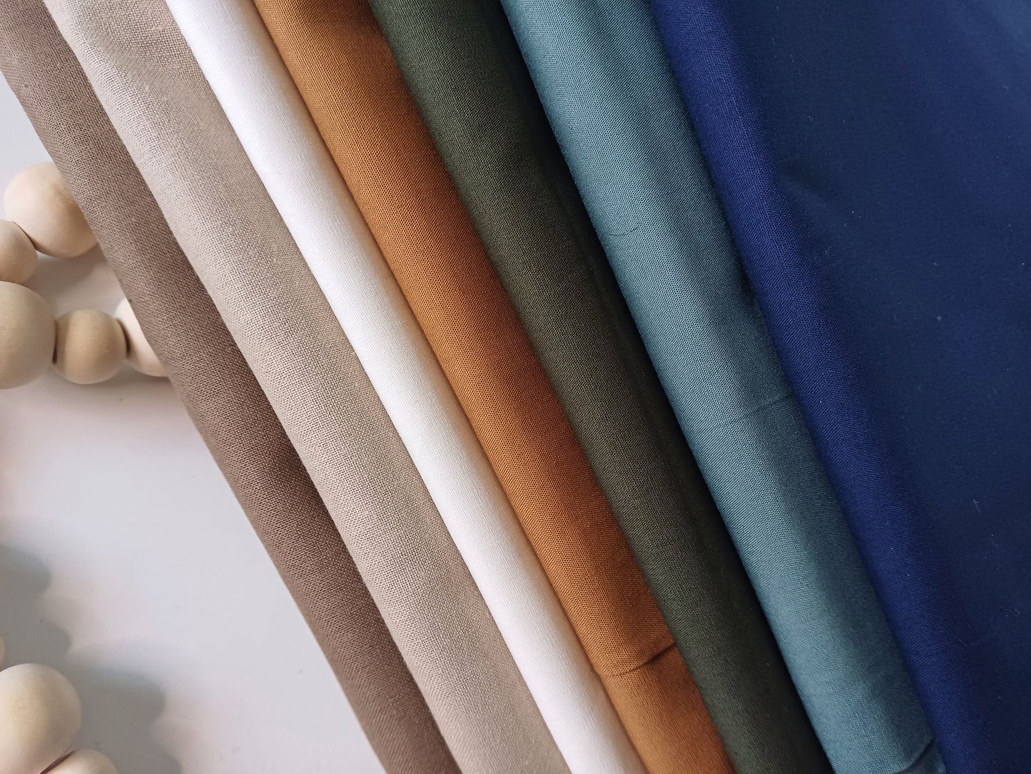 Amandine, the small plain scarves
