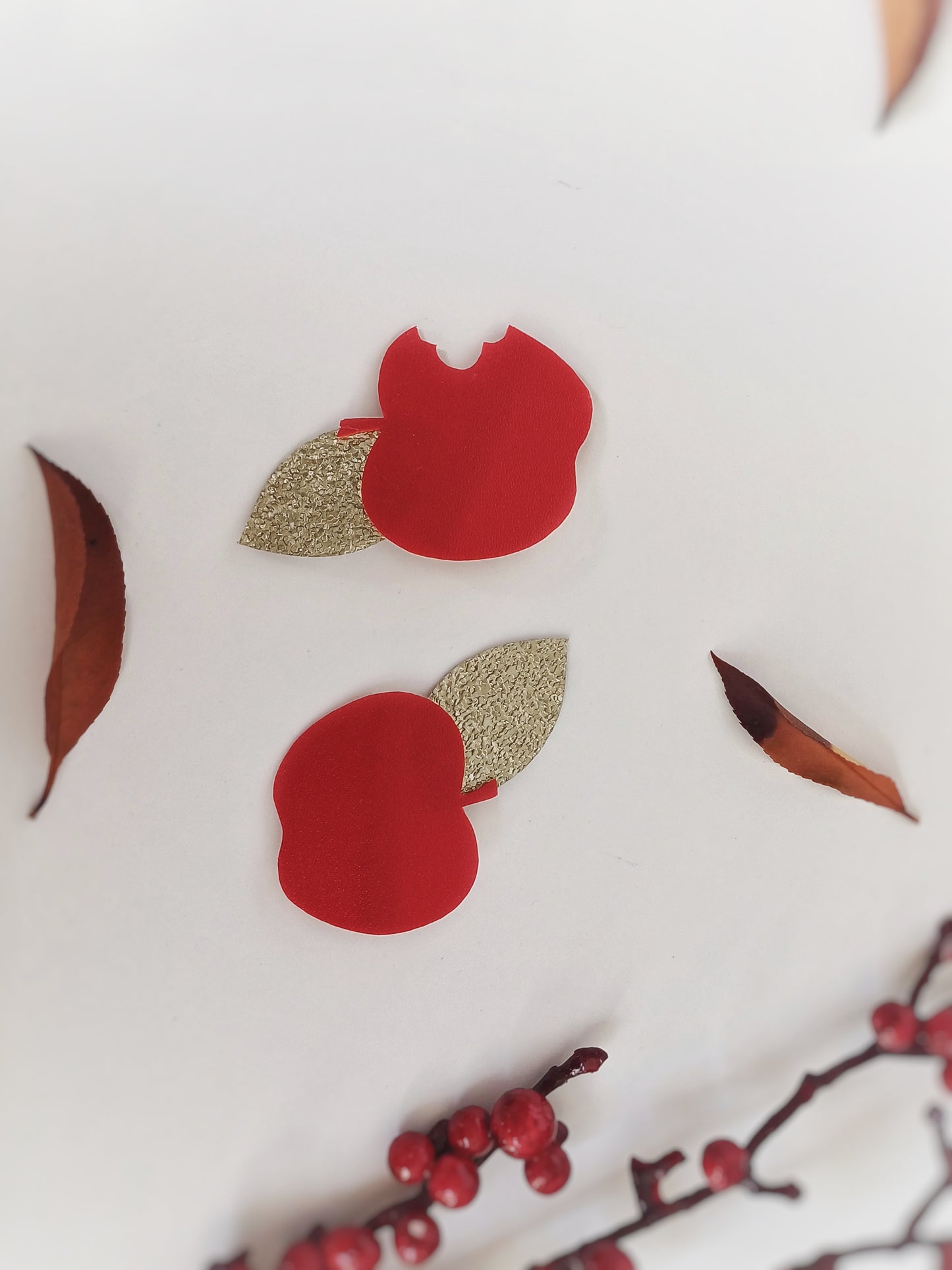 Carmen, the little apple claws