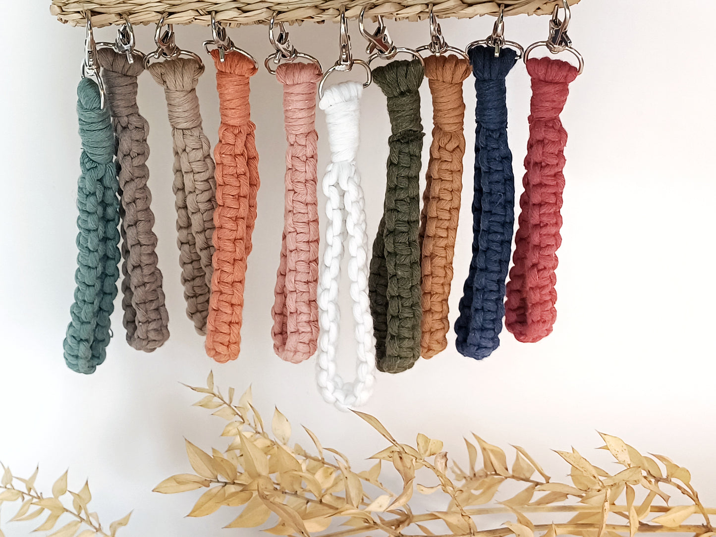 Tuscany, the macramé bracelet key ring