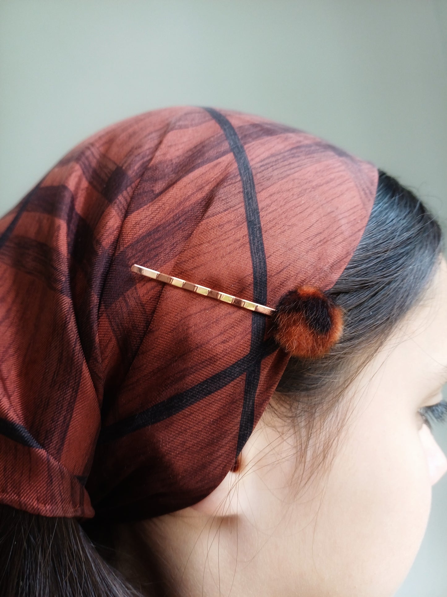 Holly, the fur barrettes