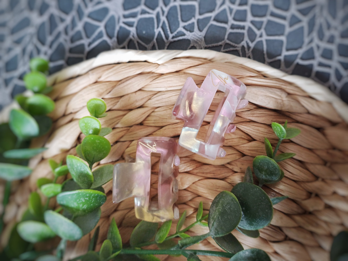 Mini Célia, the little hair claw clip