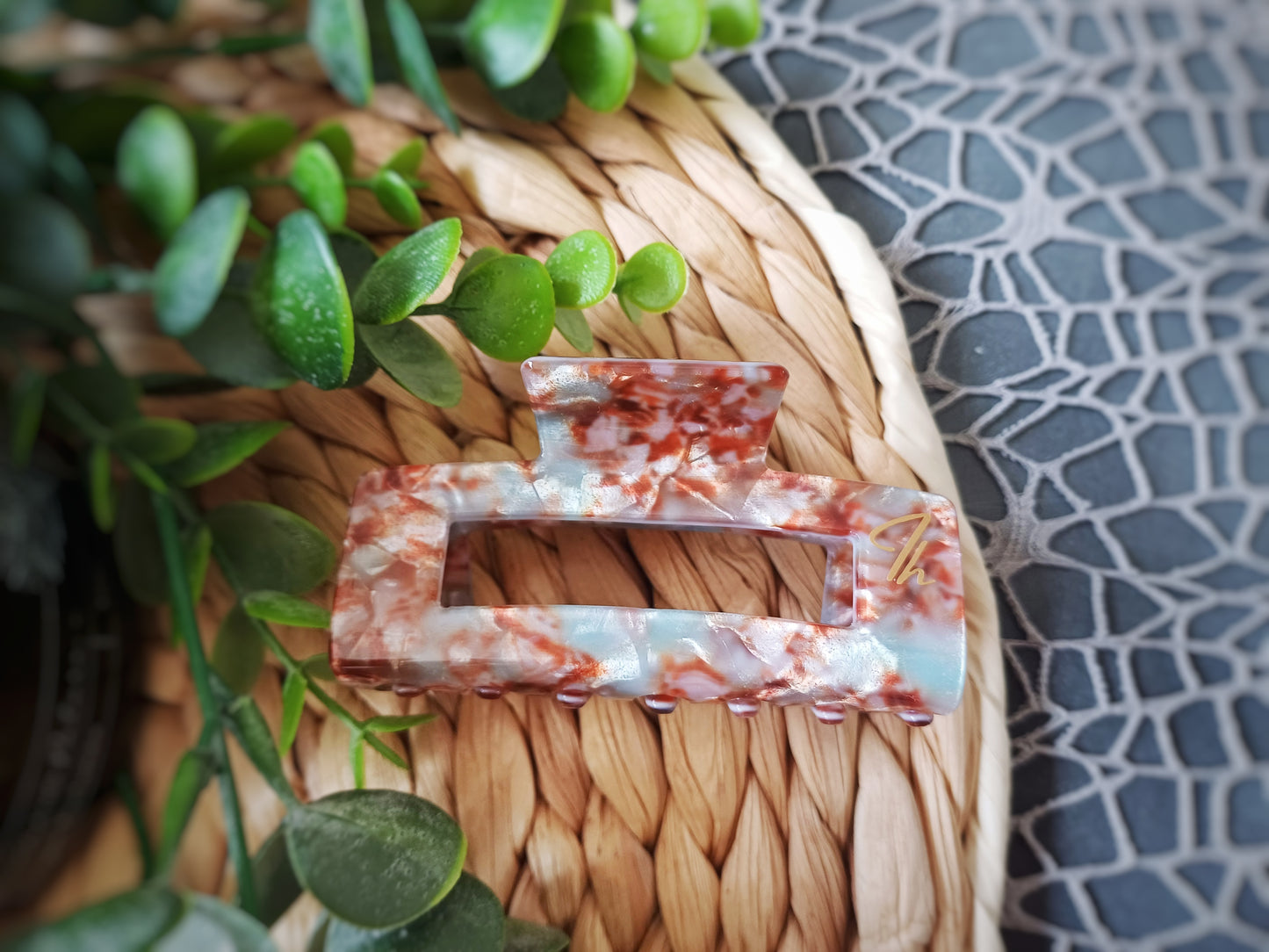 Célia, the hair claw clip