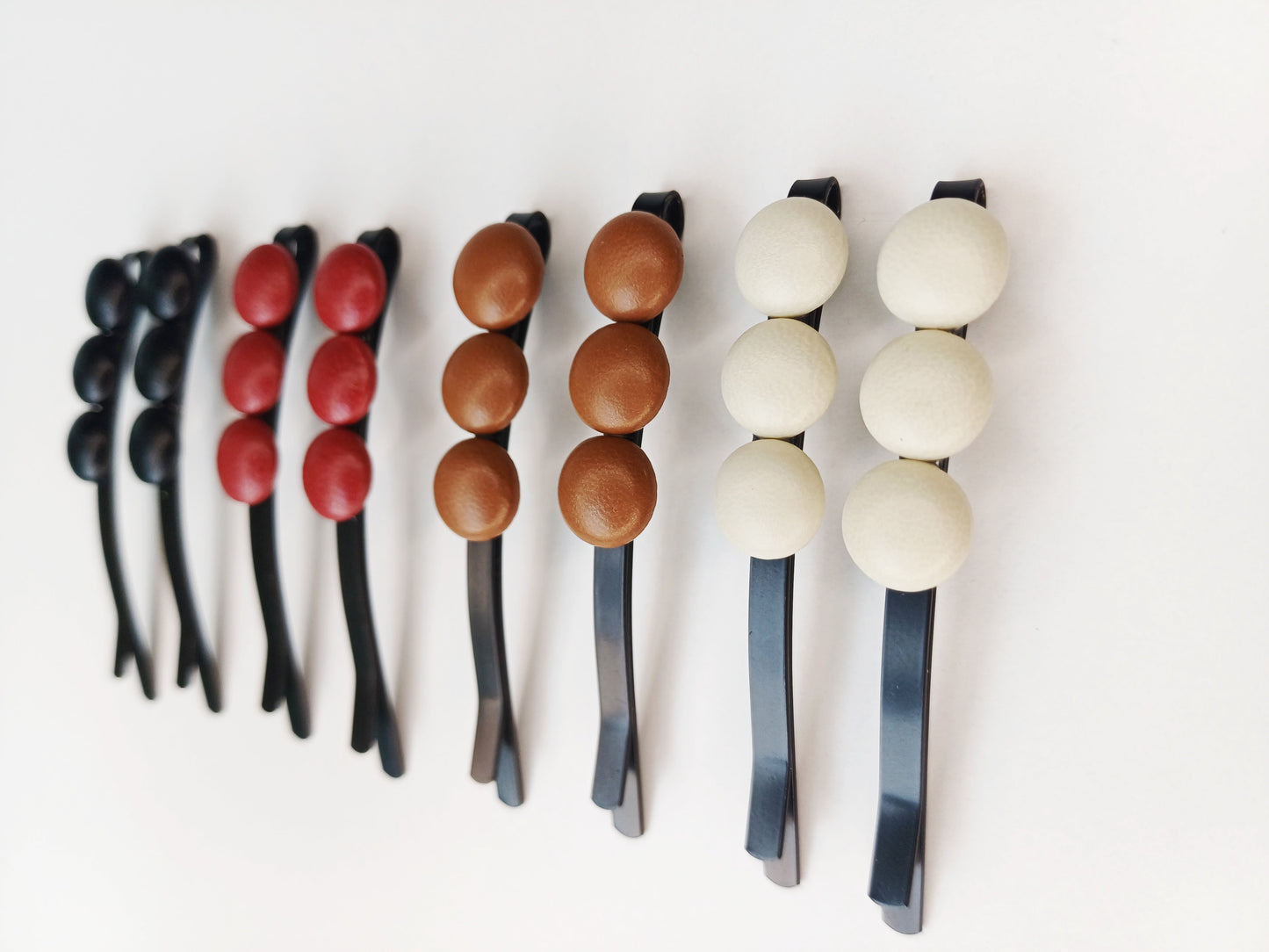 Dakota, les hair slides cuir